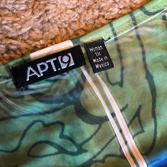 Apt 9 Women's Plus Size Top - Picture 2 of 4